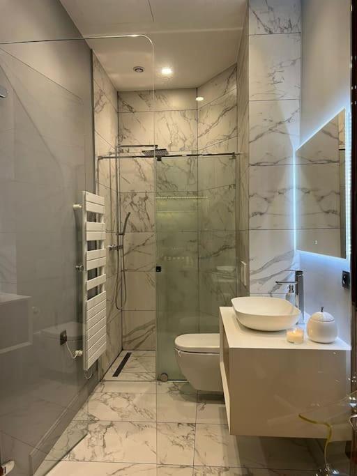 Appartement Stunning In The Center Of ! *